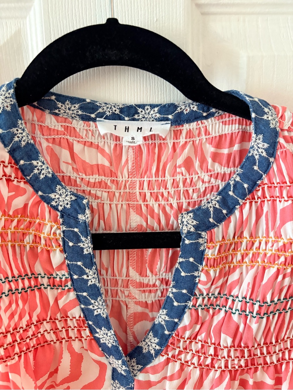 THML Coral and White Zebra-Print Sleeveless Top with Navy Trim. Size Small. - Picture 4 of 6
